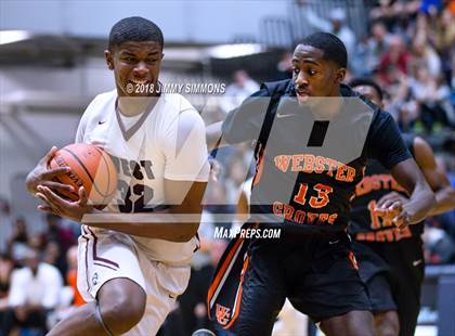 Thumbnail 2 in Belleville West vs. Webster Groves photogallery.