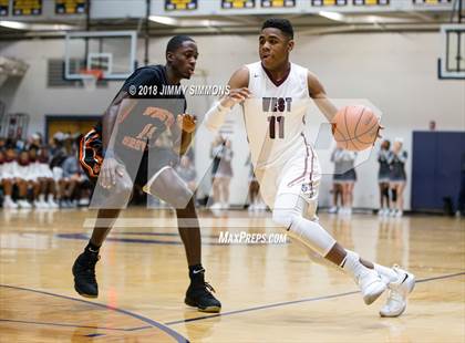 Thumbnail 2 in Belleville West vs. Webster Groves photogallery.