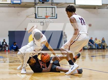 Thumbnail 2 in Belleville West vs. Webster Groves photogallery.