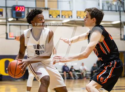 Thumbnail 1 in Belleville West vs. Webster Groves photogallery.