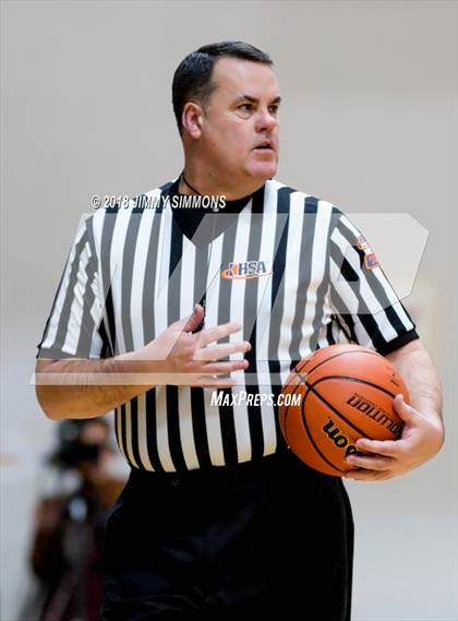 Thumbnail 3 in Belleville West vs. Webster Groves photogallery.