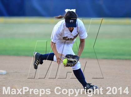 Thumbnail 2 in Carlsbad vs. Bonita Vista (CIF-SDS Open Division Final) photogallery.