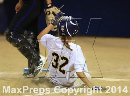 Thumbnail 3 in Carlsbad vs. Bonita Vista (CIF-SDS Open Division Final) photogallery.
