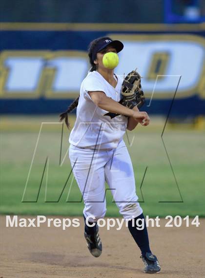 Thumbnail 2 in Carlsbad vs. Bonita Vista (CIF-SDS Open Division Final) photogallery.