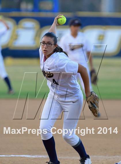 Thumbnail 3 in Carlsbad vs. Bonita Vista (CIF-SDS Open Division Final) photogallery.