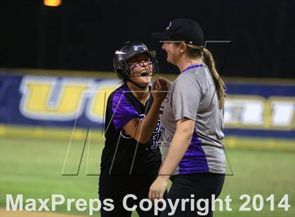 Thumbnail 2 in Carlsbad vs. Bonita Vista (CIF-SDS Open Division Final) photogallery.