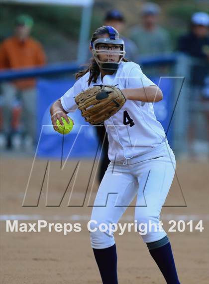 Thumbnail 1 in Carlsbad vs. Bonita Vista (CIF-SDS Open Division Final) photogallery.