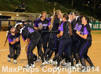 Thumbnail 1 in Carlsbad vs. Bonita Vista (CIF-SDS Open Division Final) photogallery.