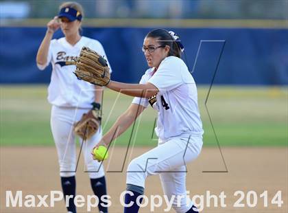Thumbnail 3 in Carlsbad vs. Bonita Vista (CIF-SDS Open Division Final) photogallery.