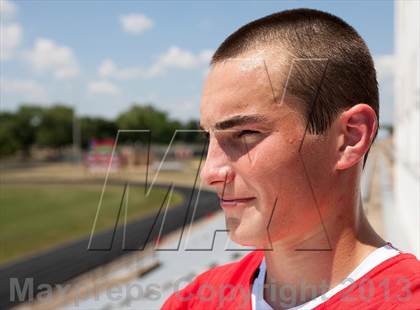 Thumbnail 3 in Cole Henderson (Reebok Dynamic Athlete) photogallery.
