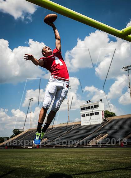 Thumbnail 3 in Cole Henderson (Reebok Dynamic Athlete) photogallery.