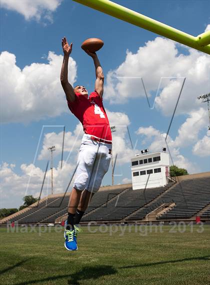 Thumbnail 2 in Cole Henderson (Reebok Dynamic Athlete) photogallery.
