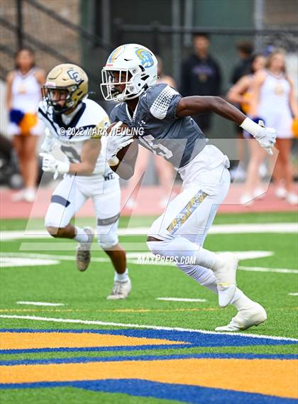 Thumbnail 2 in Central Catholic @ Serra photogallery.