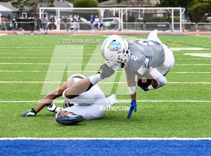 Thumbnail 3 in Central Catholic @ Serra photogallery.