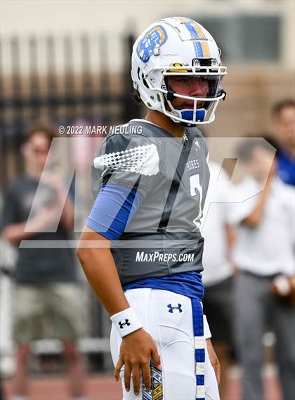 Thumbnail 2 in Central Catholic @ Serra photogallery.