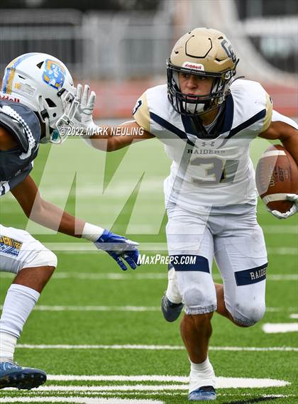 Thumbnail 3 in Central Catholic @ Serra photogallery.