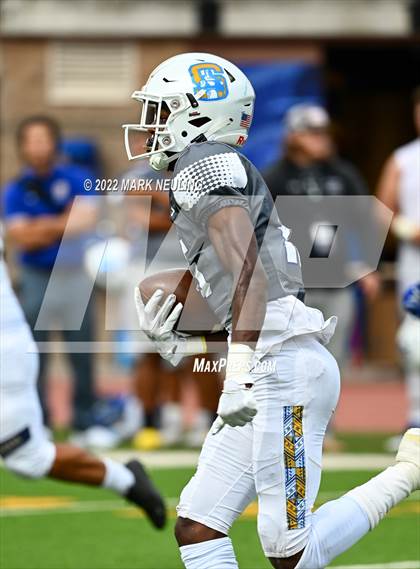 Thumbnail 1 in Central Catholic @ Serra photogallery.
