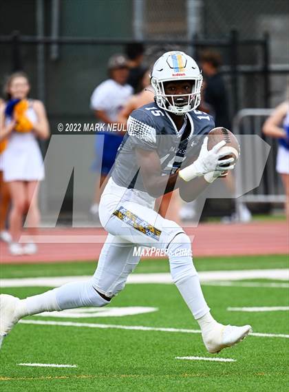 Thumbnail 1 in Central Catholic @ Serra photogallery.