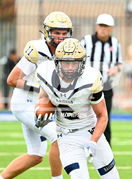 Thumbnail 2 in Central Catholic @ Serra photogallery.