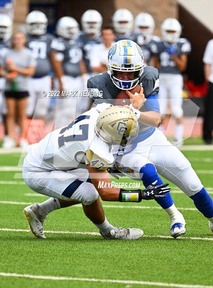 Thumbnail 2 in Central Catholic @ Serra photogallery.