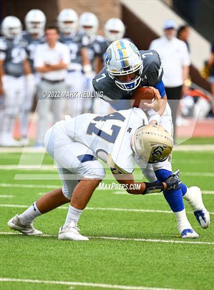 Thumbnail 1 in Central Catholic @ Serra photogallery.