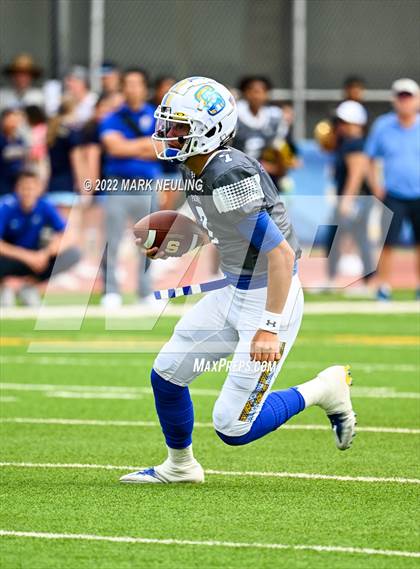Thumbnail 2 in Central Catholic @ Serra photogallery.