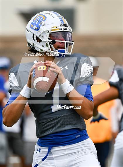 Thumbnail 2 in Central Catholic @ Serra photogallery.