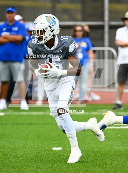 Thumbnail 3 in Central Catholic @ Serra photogallery.