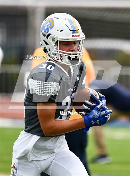 Thumbnail 3 in Central Catholic @ Serra photogallery.