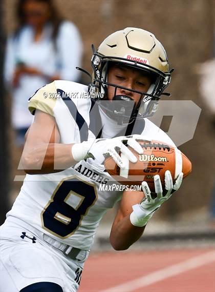 Thumbnail 2 in Central Catholic @ Serra photogallery.