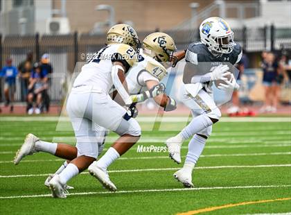 Thumbnail 1 in Central Catholic @ Serra photogallery.