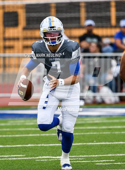 Thumbnail 2 in Central Catholic @ Serra photogallery.