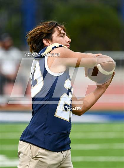 Thumbnail 2 in Central Catholic @ Serra photogallery.