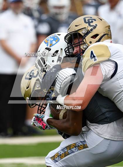 Thumbnail 3 in Central Catholic @ Serra photogallery.