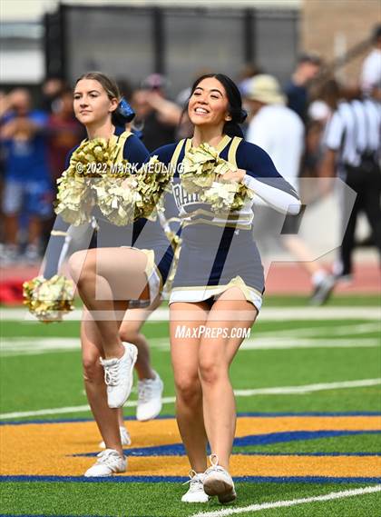 Thumbnail 2 in Central Catholic @ Serra photogallery.