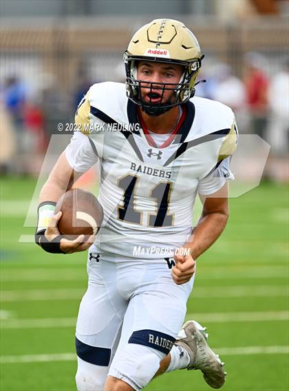 Thumbnail 3 in Central Catholic @ Serra photogallery.