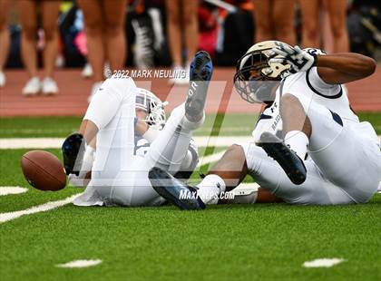 Thumbnail 3 in Central Catholic @ Serra photogallery.