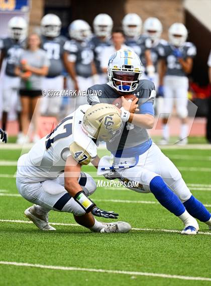 Thumbnail 3 in Central Catholic @ Serra photogallery.