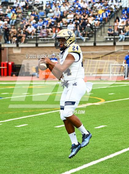 Thumbnail 2 in Central Catholic @ Serra photogallery.