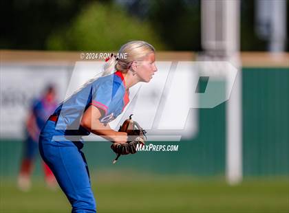 Thumbnail 1 in Minco vs Moore photogallery.