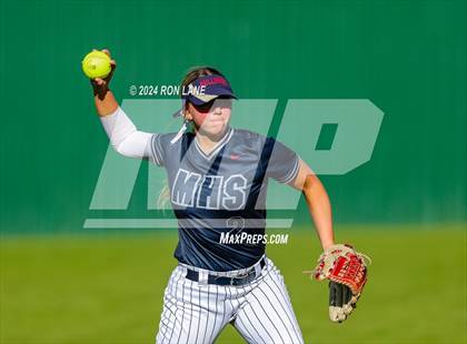 Thumbnail 2 in Minco vs Moore photogallery.