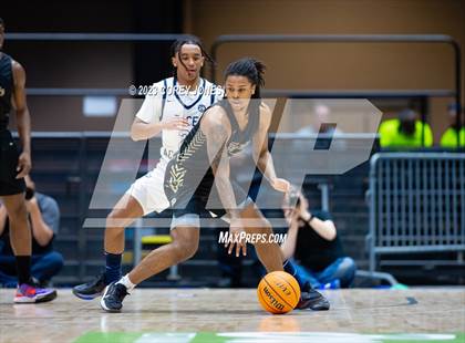 Thumbnail 2 in Fayette County vs Pace Academy (GHSA 4A  State Championship) photogallery.