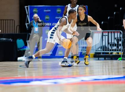 Thumbnail 1 in Fayette County vs Pace Academy (GHSA 4A  State Championship) photogallery.
