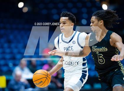 Thumbnail 2 in Fayette County vs Pace Academy (GHSA 4A  State Championship) photogallery.
