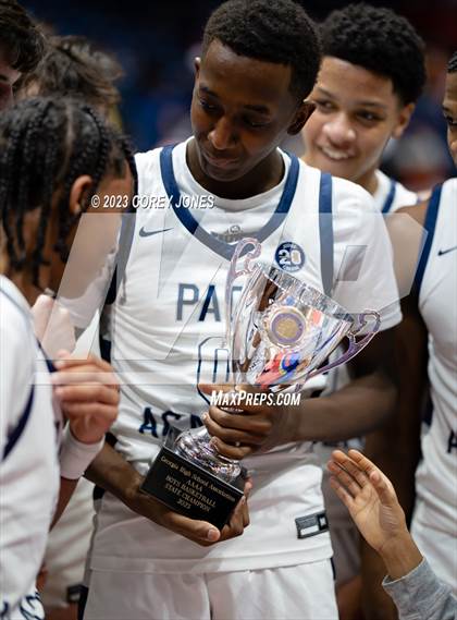 Thumbnail 2 in Fayette County vs Pace Academy (GHSA 4A  State Championship) photogallery.