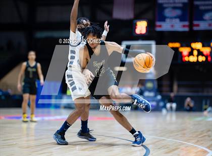 Thumbnail 1 in Fayette County vs Pace Academy (GHSA 4A  State Championship) photogallery.