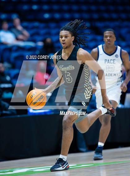 Thumbnail 3 in Fayette County vs Pace Academy (GHSA 4A  State Championship) photogallery.
