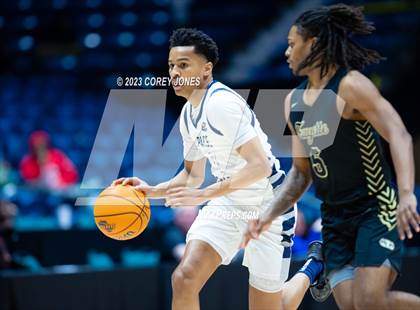 Thumbnail 1 in Fayette County vs Pace Academy (GHSA 4A  State Championship) photogallery.