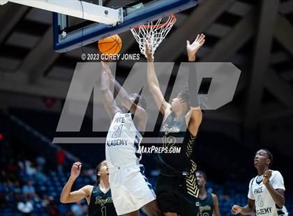 Thumbnail 2 in Fayette County vs Pace Academy (GHSA 4A  State Championship) photogallery.