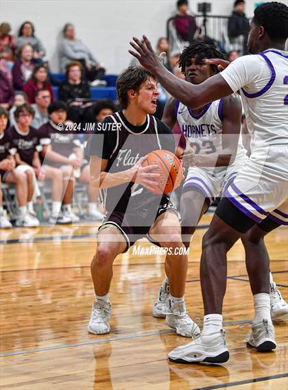 Thumbnail 3 in Holland vs Flatonia (UIL 2A Region IV Bi-District) photogallery.